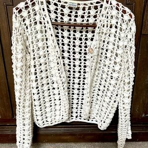 White summer cartigan - crochet